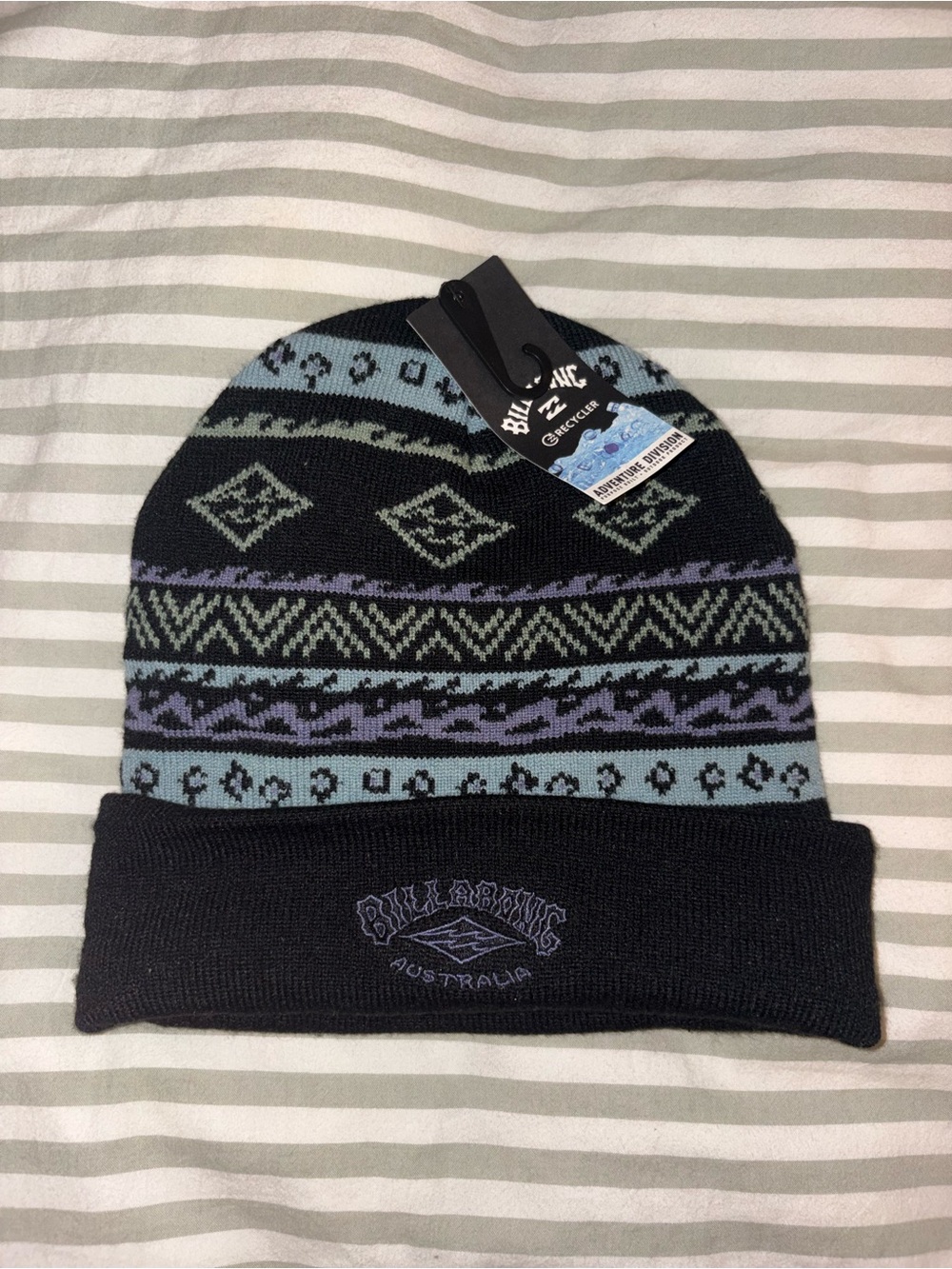 NWT Billabong Beanie!